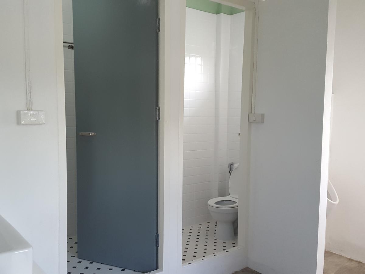 Jindabyne Cafe & Hostel Чиангмай Екстериор снимка