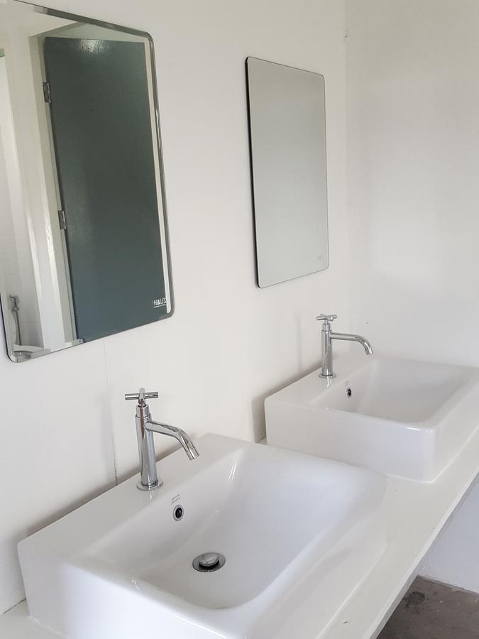 Jindabyne Cafe & Hostel Чиангмай Екстериор снимка