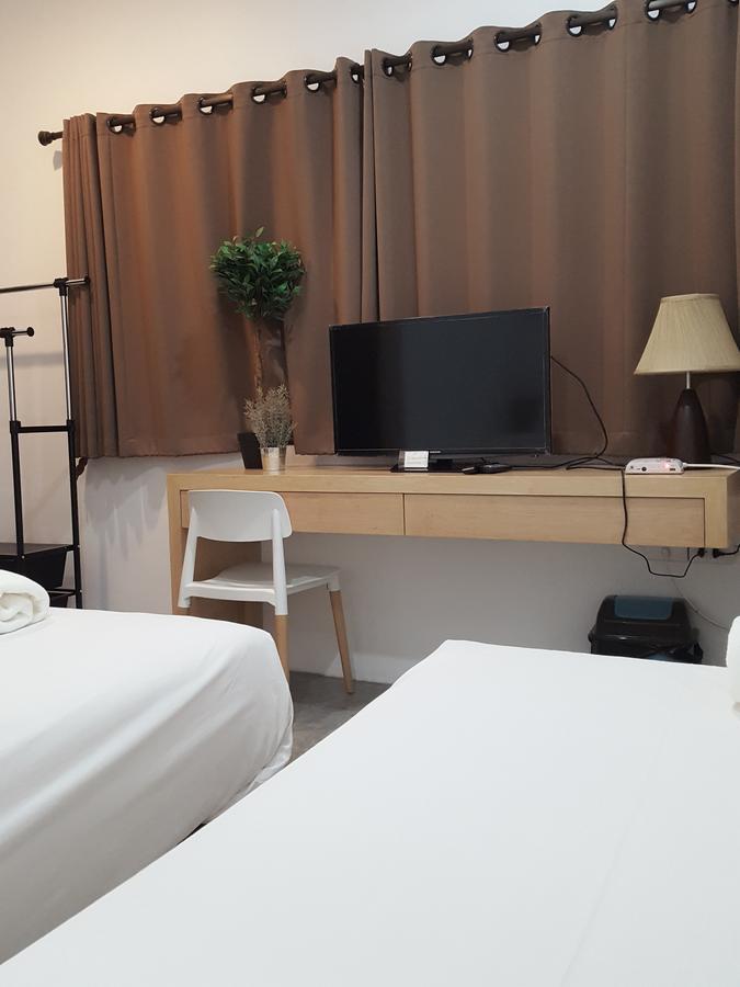 Jindabyne Cafe & Hostel Чиангмай Екстериор снимка